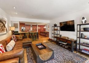 3 Bedroom Premier Vacation Rental In Heart Of Downtown Aspen - Walk To Gondola!